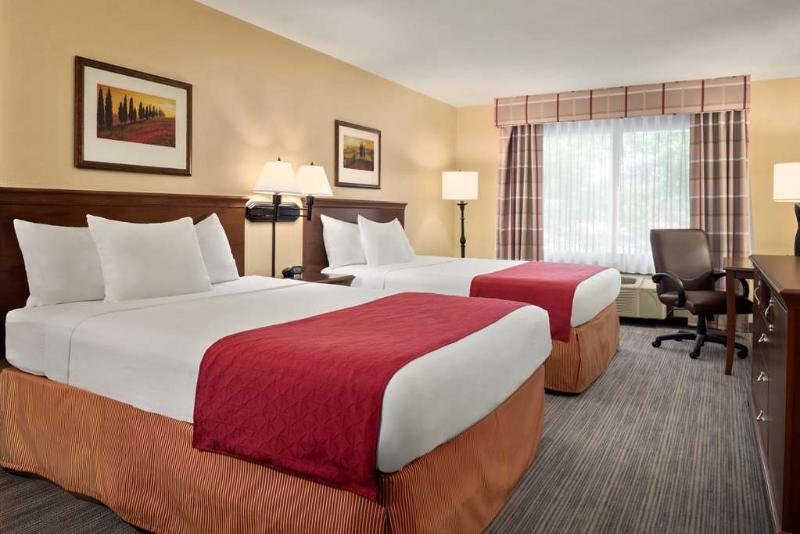 Hotel Country & By Radisson, Fargo, Nd 3*