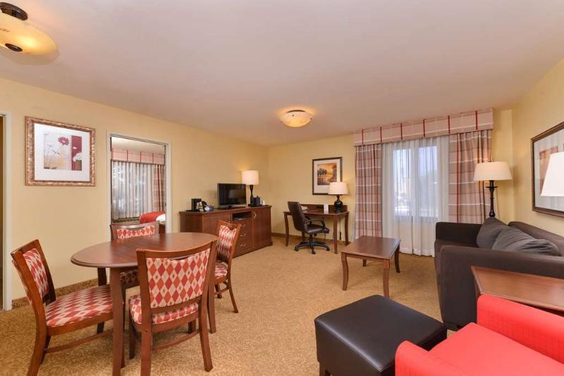 Country & By Radisson, Fargo, Nd Hotel